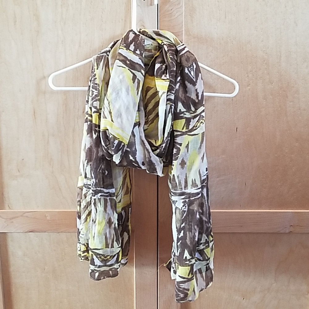 Lightweight scarf
